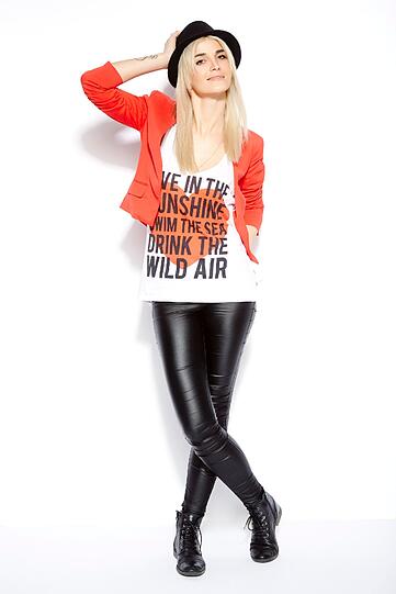 Name: Diellza; Alter: 26 Jahre; Beruf: Model; Wohnort: Siegburg; Motto: "Mein größter Albtraum in Newtopia: mangelnde Hygiene!"