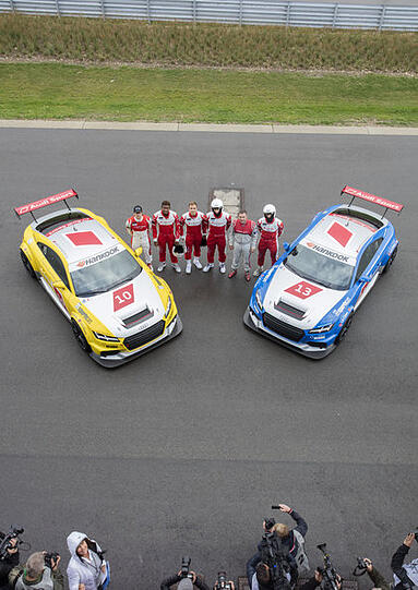 Markus Winkelhock, David Alaba, Mario Götze, Robert Lewandowski, Tom Kristensen und Thomas Müller.