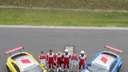 Markus Winkelhock, David Alaba, Mario Götze, Robert Lewandowski, Tom Kristensen und Thomas Müller. Markus Winkelhock, David Alaba, Mario Götze, Robert Lewandowski, Tom Kristensen und Thomas Müller.