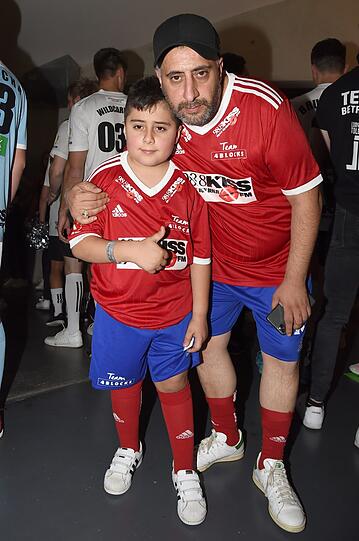 "4 Blocks"-Darsteller Khodr Ramadan mit Sohn Momo