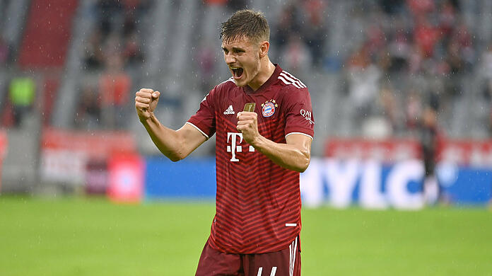 Einer der wenigen Nachwuchsspieler, die den Sprung in die erste Mannschaft geschafft haben: Josip Stanisic.