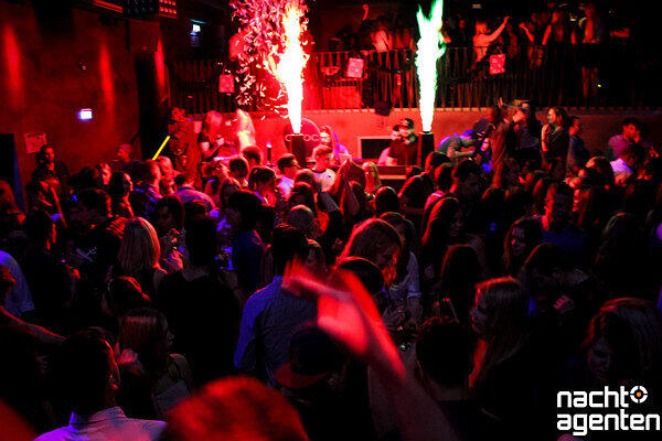 Die besten Party-Bilder vom Sonntag. Hier im Jack Rabbit.