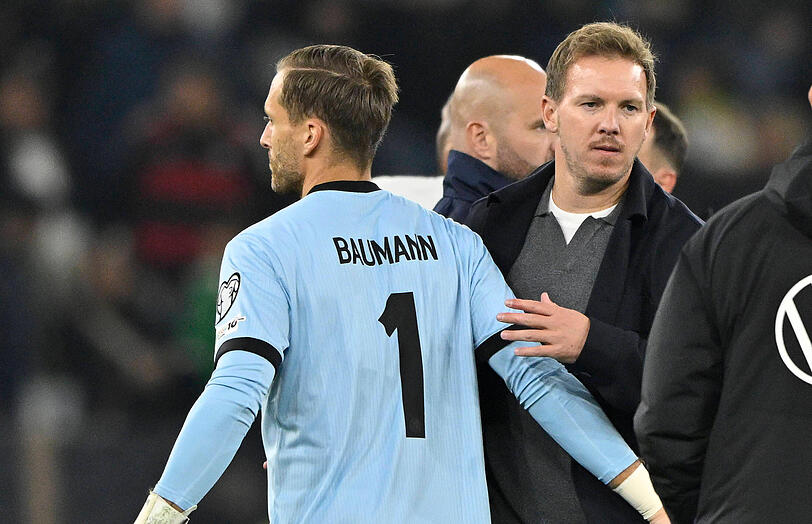 Bundestrainer Julian Nagelsmann (r.) und Oliver Baumann.