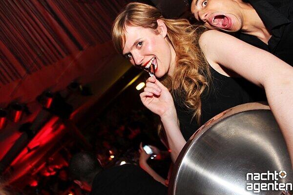 Im "Ruby Dance Club" stellten die Tanzwütigen ihre heißesten Moves zur Schau. Mehr Bilder unter: www.nachtagenten.de