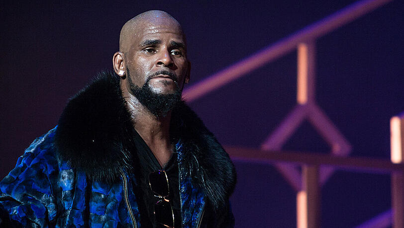 R. Kelly hat schon länger mit gesundheitlichen Problemen zu kämpfen R. Kelly hat schon länger mit gesundheitlichen Problemen zu kämpfen