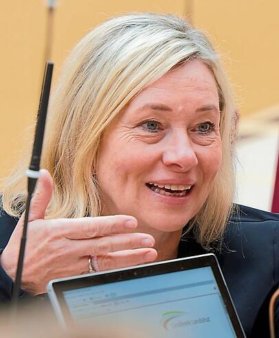 Die SPD-Abgeordnete Doris Rauscher hofft, dass Markus Söder seine umstrittene Ankündigung noch rückgängig macht. Die SPD-Abgeordnete Doris Rauscher hofft, dass Markus Söder seine umstrittene Ankündigung noch rückgängig macht.