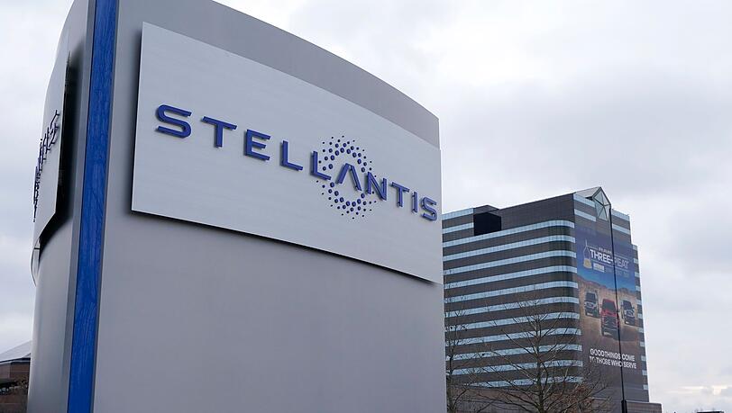 Der Autokonzern Stellantis organisiert sein Europa-Geschäft neu. Der Autokonzern Stellantis organisiert sein Europa-Geschäft neu.