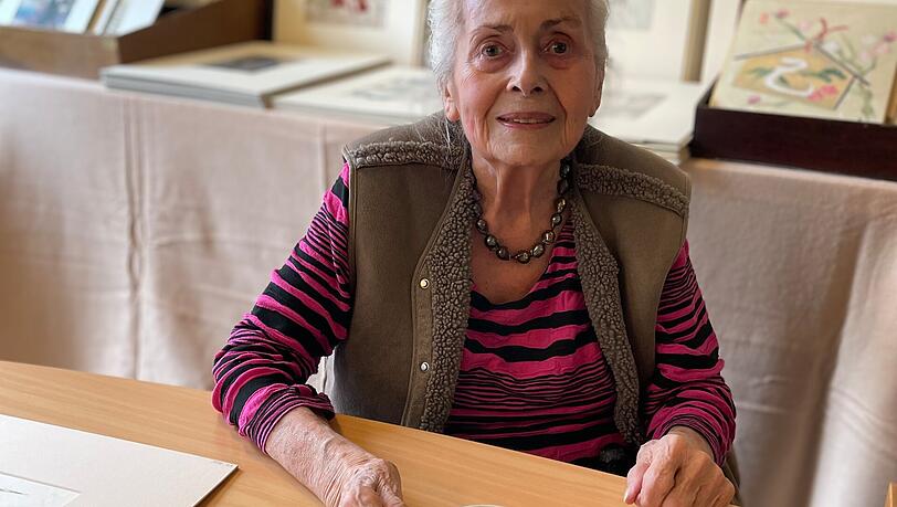 Seit 55 Jahren geschätzte Antiquarin im Uni-Viertel: Laden-Inhaberin Monika Schmidt (85). Seit 55 Jahren geschätzte Antiquarin im Uni-Viertel: Laden-Inhaberin Monika Schmidt (85).