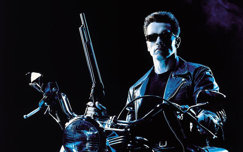 Mit dem Terminator spielte Arnold Schwarzeneger die größte Rolle seines Karriere. Im nächsten "Terminator"-Film, an dem James Cameron eigenen Angaben zufolge bereits arbeitet, soll er allerdings nicht dabei sein. Mit dem Terminator spielte Arnold Schwarzeneger die größte Rolle seines Karriere. Im nächsten "Terminator"-Film, an dem James Cameron eigenen Angaben zufolge bereits arbeitet, soll er allerdings nicht dabei sein.