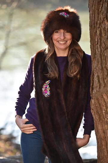 Christine Jäger stellt ihre neue "Unique Glitter"-Kollektion vor.
