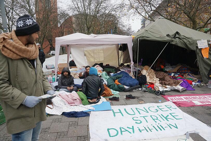 Das Camp der Flüchtlinge am Sendlinger Tor. Sie sind seit Samstag im Hungerstreik.
