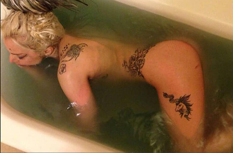 Sängerin Lady Gaga nimmt ihre Fans auf Instagram sogar mit in die Badewanne.