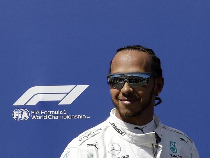 Rechnet mit starker Konkurrenz beim Rennen in Silverstone: Lewis Hamilton.