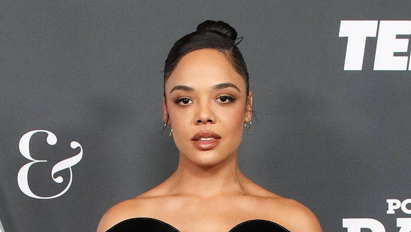 Tessa Thompson ist das neue Gesicht von Armani Beauty.