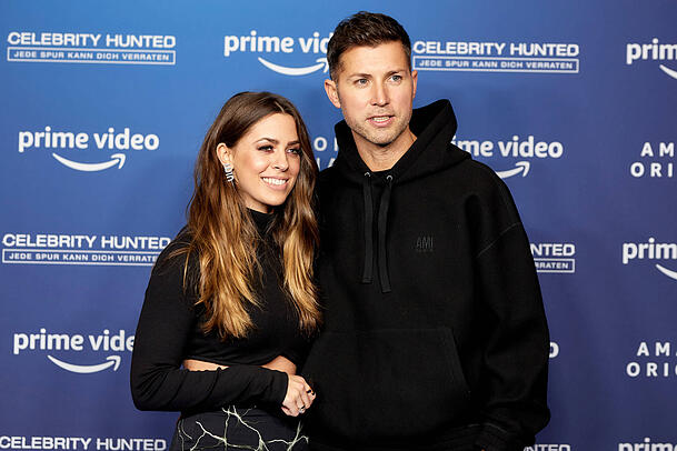 Heute sind Vanessa Mai und Andreas Ferber ein Herz und eine Seele. Doch die S&auml;ngerin musste erst eine dicke Kr&ouml;te schlucken, bis es zur Liebesbeziehung kam.