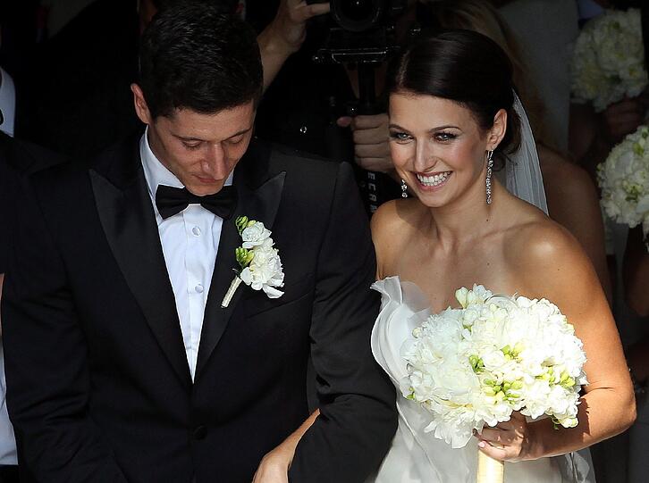 Ein strahlender Robert Lewandowski gibt seiner Anna am Samstag das Jawort - die Bilder der Hochzeit in Polen
