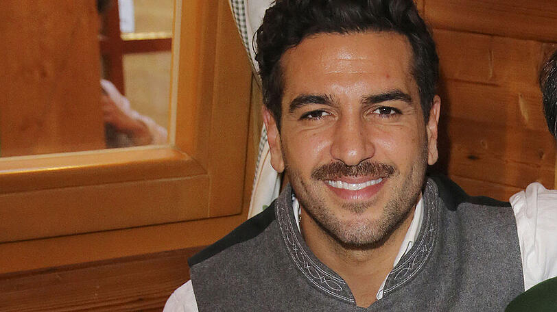 Ausgelassen im Festzelt: Elyas M'Barek