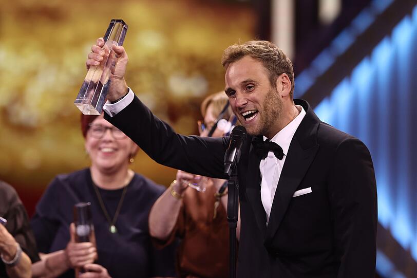 Leon Windscheid gewann f&uuml;r seine "Terra Xplore"-Reihe 2026 den Deutschen Fernsehpreis.