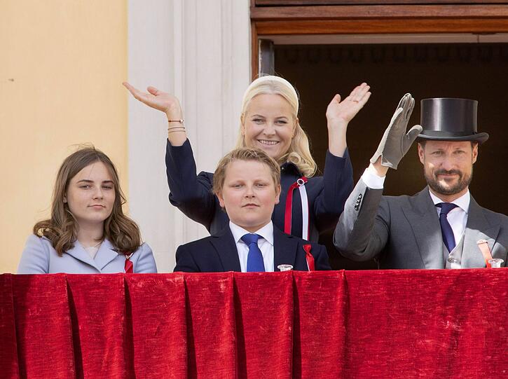 5. Kronprinz Haakon und Kronprinzessin Mette-Marit von Norwegen mit Prinzessin Ingrid Alexandra und Prinz Sverre Magnus (4 Prozent).