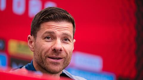 Leverkusens Trainer Xabi Alonso kann mit seinem Team bereits an diesem Wochenende den FC Bayern als deutscher Meister ablösen.