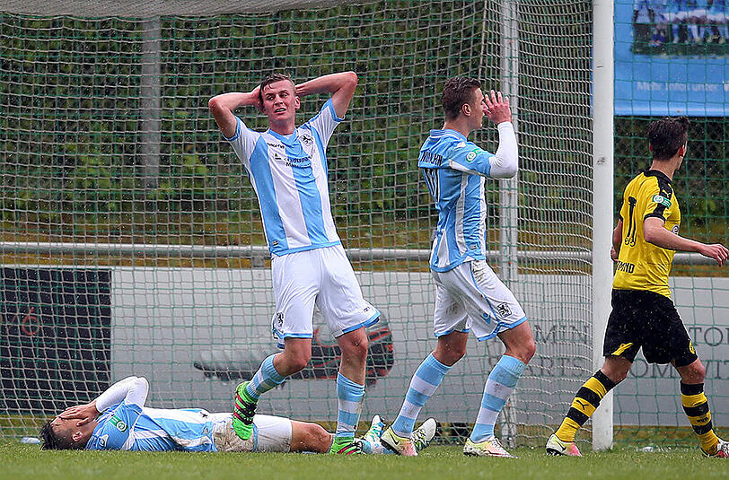 Enttäuschung pur: Borussia Dortmund beendete die Titelträume der U19-Löwen in letzter Minute. Die Bilder vom Spiel.