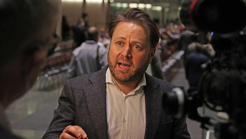 Regisseur Daniel Harrich bei der Voraufführung des Spielfilms "Bis zum letzten Tropfen" in Berlin. Regisseur Daniel Harrich bei der Voraufführung des Spielfilms "Bis zum letzten Tropfen" in Berlin.