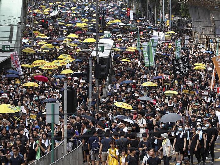 Hongkong kommt nicht zur Ruhe: Seit Wochen gehen regierungskritische Demonstranten auf die Straße.