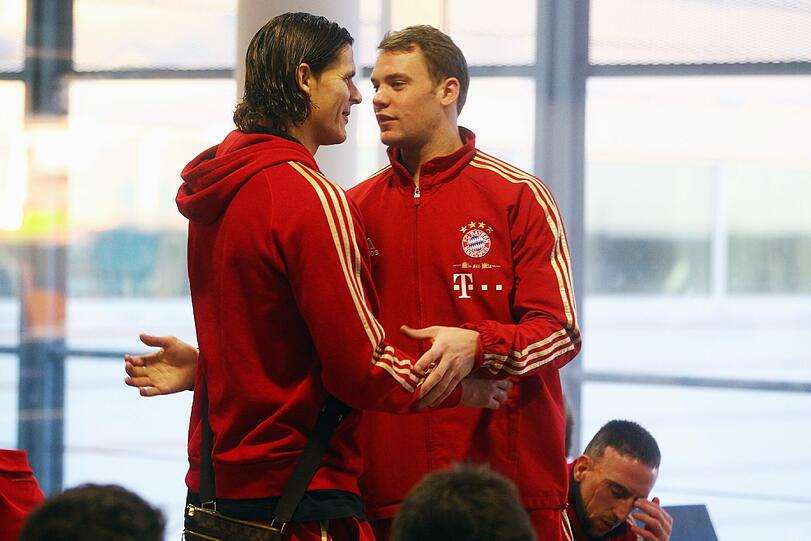 Meet and Greet der Bayern-Spieler vor dem Abflug ins Trainingslager nach Doha.
