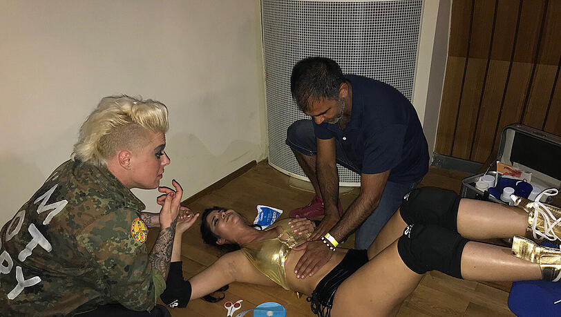 Frauen-Wrestling: Micaela Schäfer verletzte sich beim Kampf gegen Alpha Female Frauen-Wrestling: Micaela Schäfer verletzte sich beim Kampf gegen Alpha Female