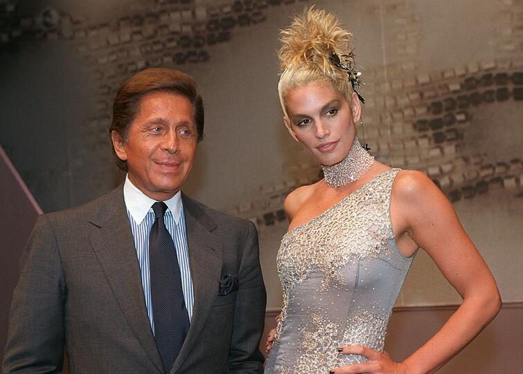 Cindy Crawford mit Designer Valentino