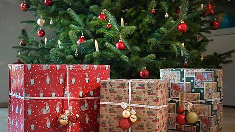 Laut einer Umfrage wollen 28 Prozent der Verbraucher Spielzeug als Weihnachtsgeschenk kaufen. (Archivbild)