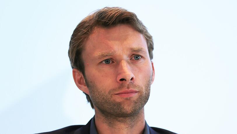 Leverkusens Sportdirektor Simon Rolfes.