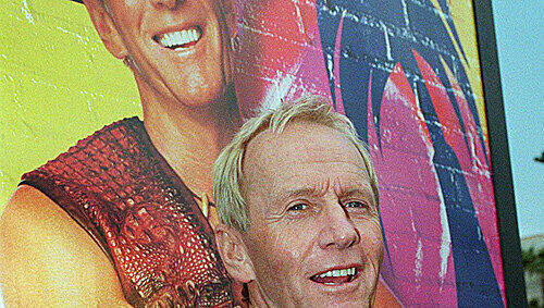 Dundee“-Star Paul Hogan ist sauer. Dundee“-Star Paul Hogan ist sauer.