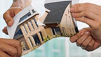 Bei Scheidungen kommt es oft zum Streit um das gemeinsame Haus, da es keine gesetzliche Grundlage gibt, wem was zusteht. Bei Scheidungen kommt es oft zum Streit um das gemeinsame Haus, da es keine gesetzliche Grundlage gibt, wem was zusteht.
