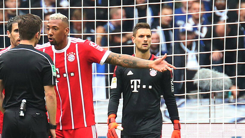Jerome Boateng: Note 4. Auch wieder drin nach seiner Tribünen-Verbannung in Paris. Carlo-Opfer Nummer zwei lieferte die perfekte Flanke zum 1:0. Sah vor dem 1:2 ganz schlecht aus, viel zu zögerlich und zaghaft.