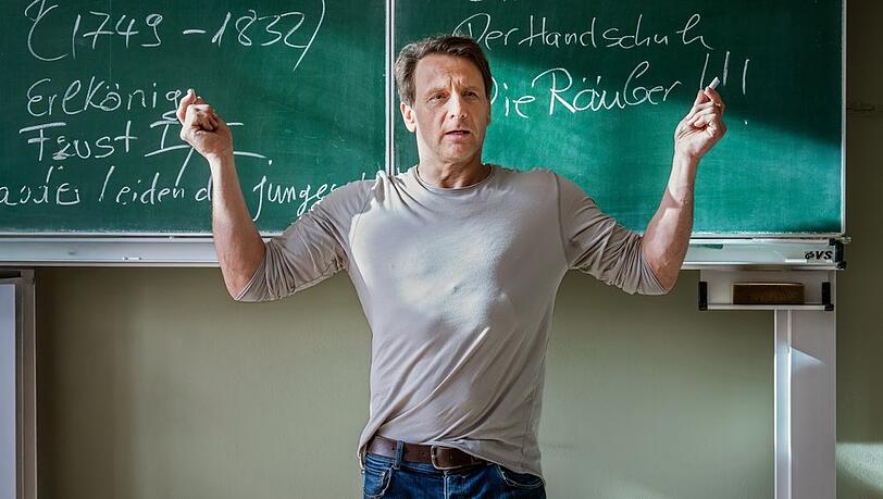 Hendrik Duryn ist wieder "Der Lehrer".