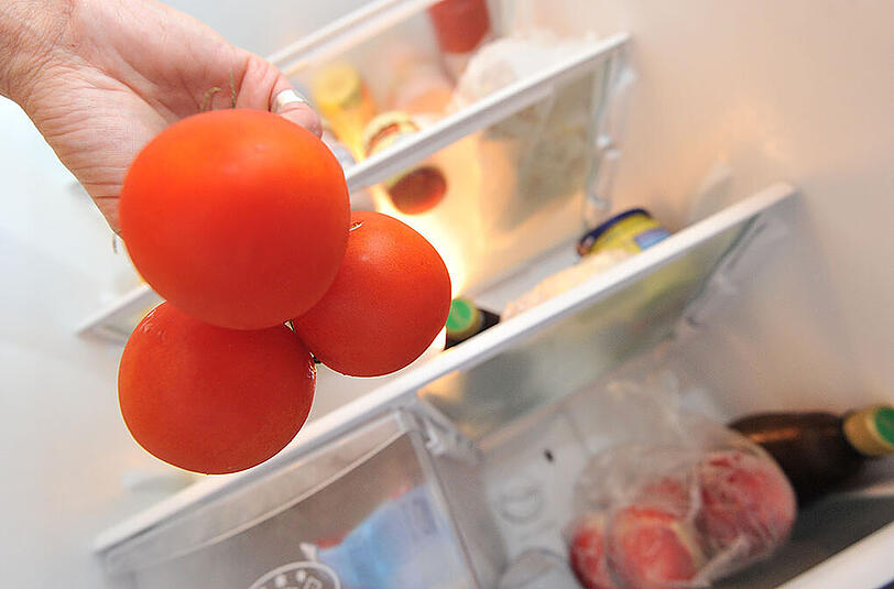 Bei vielen landen, wie auch hier, Tomaten im Kühlschrank.