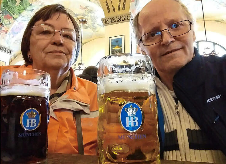 Die ehrlichen Finder Joachim und Christiane Putschke aus Chemnitz waren zu Besuch in München.
