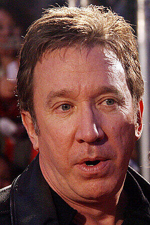 "Hör mal, wer da hämmert". Steine klopfen musste Tim Allen, bekannt als Tim der Heimwerker-König, im Knast zwar nicht, aber angenehm wird die Zeit auch nicht gewesen sein. Er saß wegen Drogenhandels für zwei Jahre im Gefängnis.