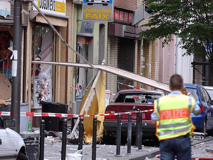 Am 9. Juni 2004 hatten NSU-Mitglieder vor einem Friseursalon in der Keupstraße eine Nagelbombe gezündet. 22 Menschen wurden verletzt, vier davon schwer.
