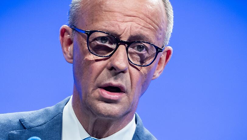 Der Kanzler bekennt sich am Vorabend des Regierungs-Jahrestags zur Zusammenarbeit mit der SPD.