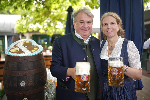 Dürfen heuer den Schritt auf die große Wiesn wagen: Lorenz und Christine Stiftl. Dürfen heuer den Schritt auf die große Wiesn wagen: Lorenz und Christine Stiftl.