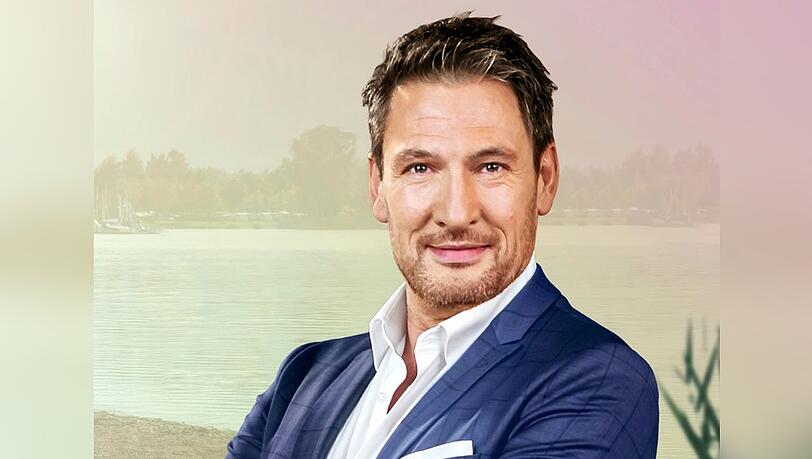 Schauspieler Dieter Bach feiert seinen 60. Geburtstag mit Freunden und in den Bergen.