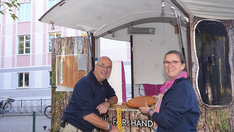 Bei Marcus Sontermann und Nicole Bachleitner gibt es alles rund um die Küche – aus Holz und bio. Bei Marcus Sontermann und Nicole Bachleitner gibt es alles rund um die Küche – aus Holz und bio.