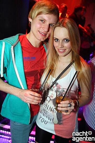 Viel los ist auch bei Chuckie Live im neuraum. Mehr Bilder von unter: www.nachtagenten.de