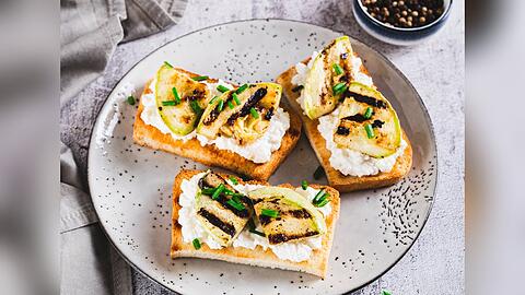 Mit dieser Bruschetta entsteht Sommer-Feeling in der Küche.