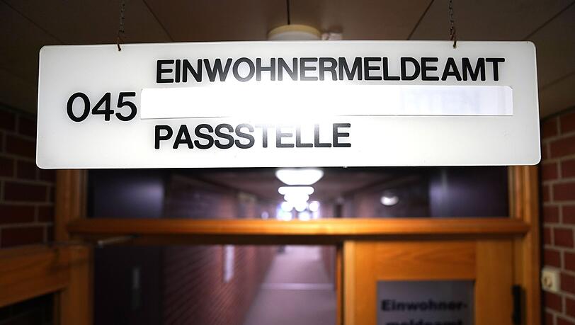 In den Einwohnermeldeämtern ist nach wie vor zu spüren, dass sich Bayern als Wohnort großer Beliebtheit erfreut. (Illustration)