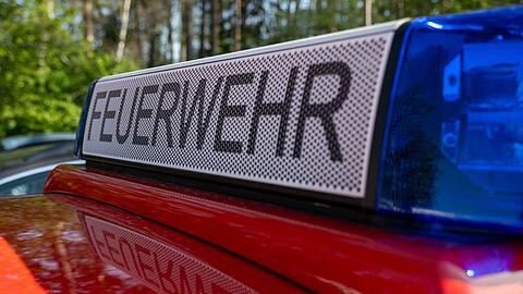 Die Feuerwehr löschte den Brand in der Küche. (Symbolbild)