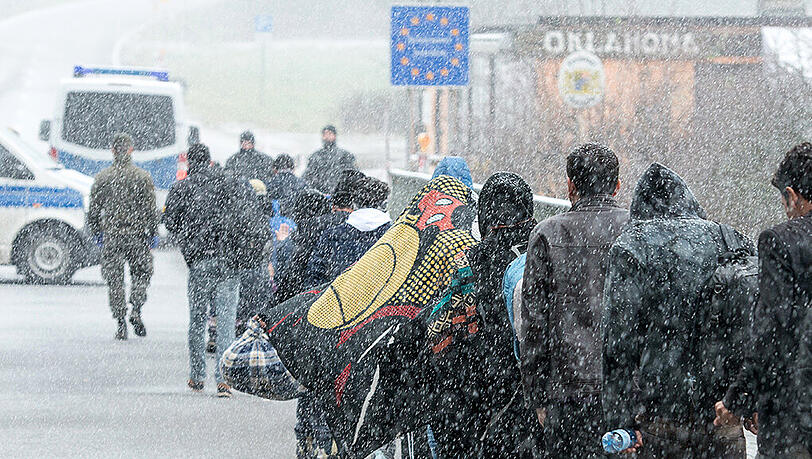Trotz Wintereinbruchs kommen immer noch tausende Flüchtlinge nach Deutschland. Trotz Wintereinbruchs kommen immer noch tausende Flüchtlinge nach Deutschland.