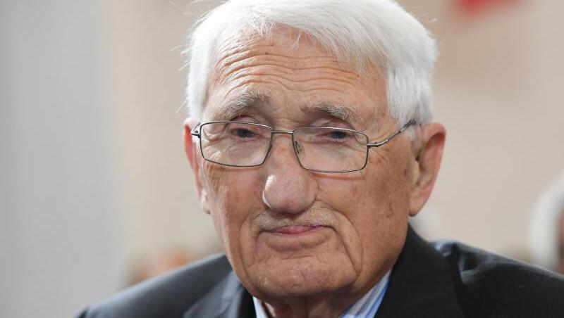 Jürgen Habermas wird 90 Jahre alt. Jürgen Habermas wird 90 Jahre alt.